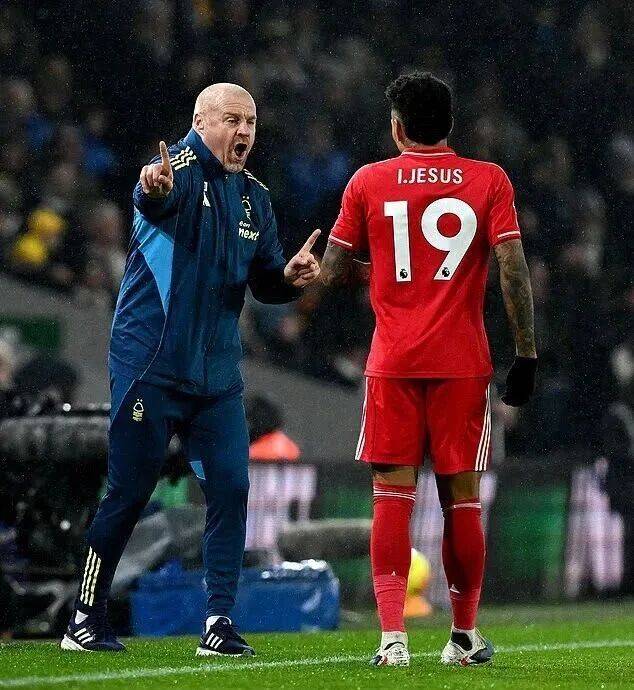 英超保级形势骤变！五支球队深陷降级区 两队紧急换帅